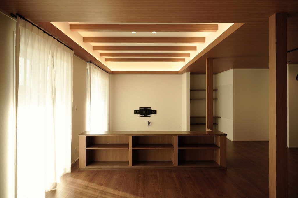 折り上げ天井と間接照明