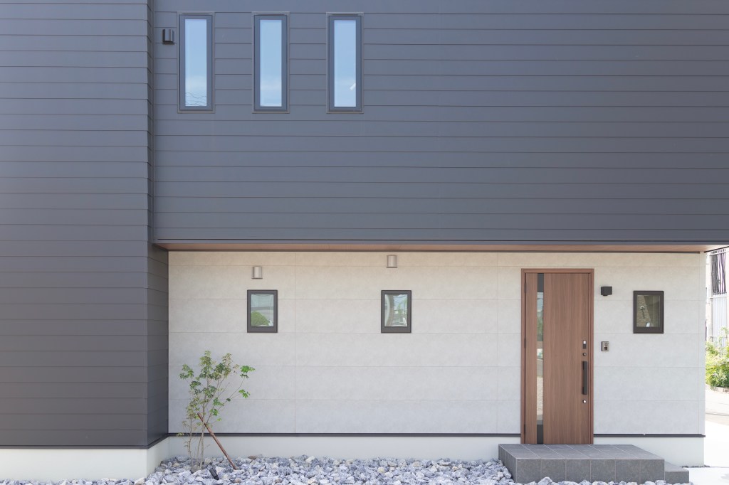 ガルバリウム鋼板の外壁 – 耐久性とスタイルを兼ね備えた最高の選択